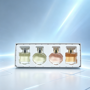 <span class=keywords><strong>Set</strong></span> Regalo di Eau De Parfum Floreale a Lunga Durata per Donne, Fragranza di Lusso in Olio, Vendita all'Ingrosso e al Dettaglio Disponibile - Product Image 4