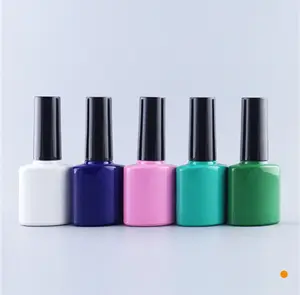 Werkseitig leere Glasgel-Nagellack flasche mit Pinsel und Kappe