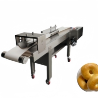 Ligne de production robotisée automatique de bagels cuits, machine à fabriquer des mini-beignets ronds à la levure et des bagels Lokma, prix