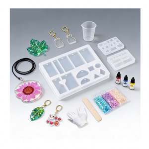 Kit de fabrication de bijoux en résine à marque privée avec moules en silicone, outils, accessoires et fournitures pour durcissement UV transparente et rapide - Product Image 1