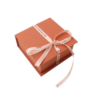 Boîte cadeau de luxe personnalisée en papier kraft recyclable de haute qualité Emballage en carton rigide avec couvercle et col blancs détachables - Product Image 6