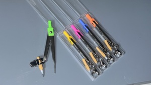 Compas en métal lisse avec pointe à pression, grande taille pour étudiants, avec prise en main stable, pince universelle pour crayon, modèle 128 127*19*22mm - Product Image 3