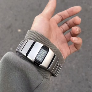 <span class=keywords><strong>Montre</strong></span> carrée rétro pour <span class=keywords><strong>homme</strong></span>, <span class=keywords><strong>montre</strong></span> <span class=keywords><strong>électronique</strong></span> en plastique ABS à affichage numérique personnalisé Y2K Millennium pour <span class=keywords><strong>homme</strong></span> - Product Image 3