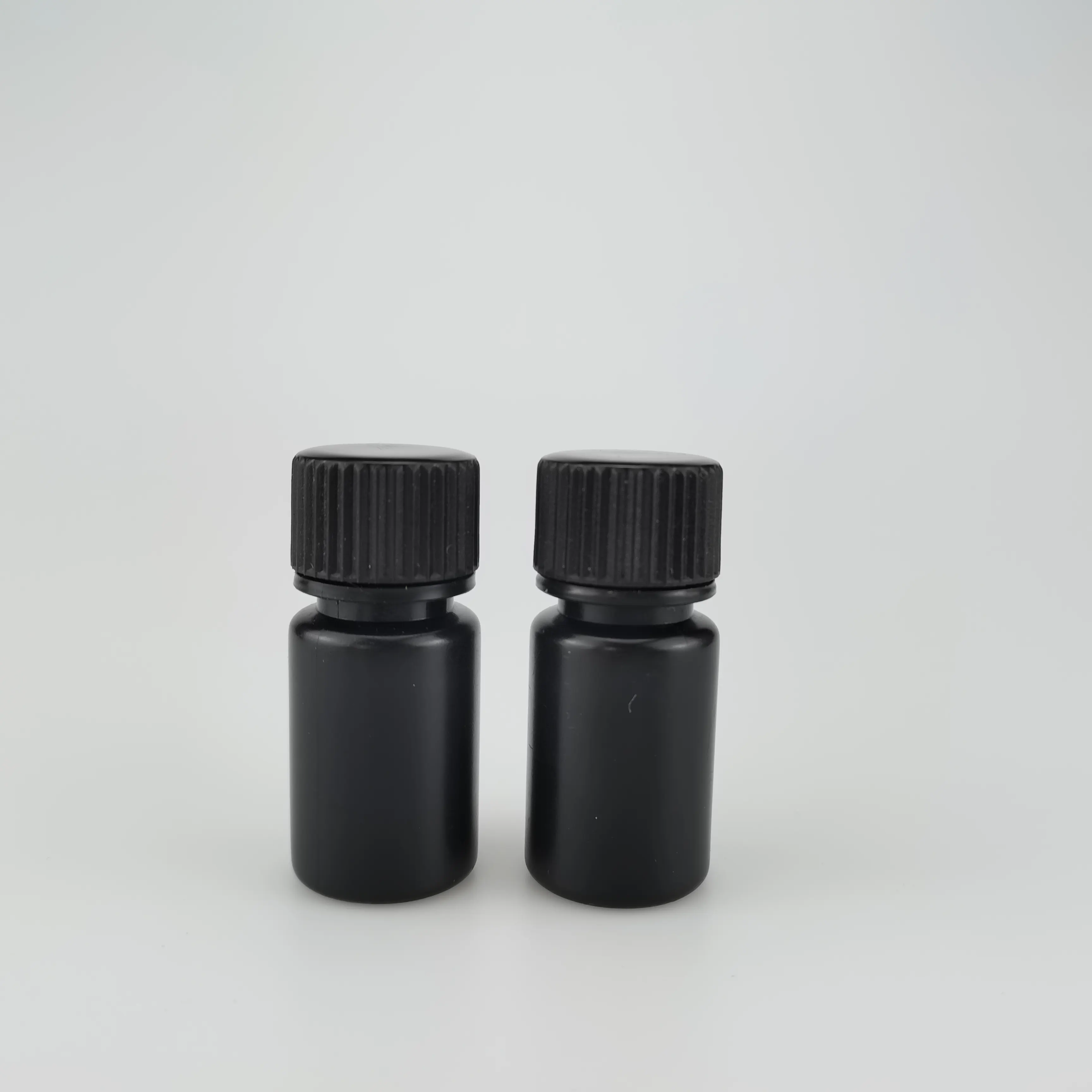 15ml schwarze Pe-Flüssigkeits flasche mit schwarzem Schraub verschluss