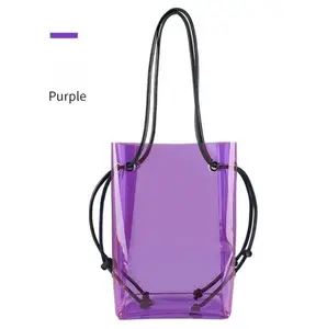 2023 fabricant nouveau design clair pvc femme sac à main dame plage fourre-tout, vente en gros été bord de mer clair gelée pvc fourre-tout sac à main