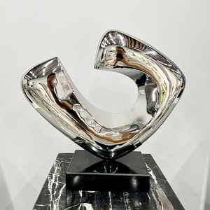 Escultura Abstracta Moderna de Acero Inoxidable en Oferta, Decoración Pequeña para Interiores de Casa u Hotel con Acabado Dorado en Resina - Product Image 5