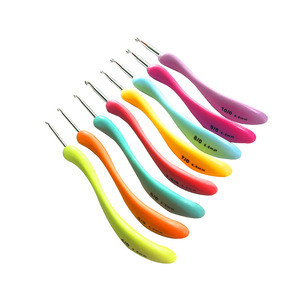 Herramientas <span class=keywords><strong>de</strong></span> lana <span class=keywords><strong>de</strong></span> tejer al por mayor <span class=keywords><strong>de</strong></span> alta calidad, mango suave <span class=keywords><strong>de</strong></span> silicona TPR, traje <span class=keywords><strong>de</strong></span> ganchillo <span class=keywords><strong>de</strong></span> aluminio, mango <span class=keywords><strong>de</strong></span> <span class=keywords><strong>cepillo</strong></span> <span class=keywords><strong>de</strong></span> <span class=keywords><strong>dientes</strong></span>, plástico <span class=keywords><strong>de</strong></span> ganchillo - Product Image 3