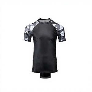 T-shirt de compression à manches courtes UPF50+ respirant et à séchage rapide pour l'entraînement MMA, BJJ et grappling - Product Image 2