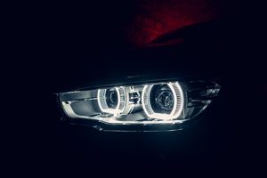 Fari a LED di Aggiornamento per Alogeni per <span class=keywords><strong>BMW</strong></span> <span class=keywords><strong>Serie</strong></span> <span class=keywords><strong>1</strong></span> <span class=keywords><strong>F20</strong></span> LCI con Angel Eyes Nuovi 2016-2019 - Product Image 4