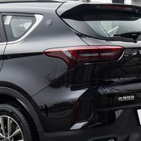 Pièces de carrosserie pour Jetour X70 : phares, feux arrière, feux antibrouillard avant et arrière, rétroviseurs latéraux.