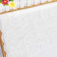 Tissu de Jupe Tout-Imprimé en Coton du Fabricant avec Broderie Florale Symétrique Rideaux de Maison Vêtements Motif Animal Vente en Gros