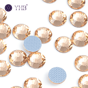 <strong>Rhinestones</strong> Stones Appliques Silver Bottom <strong>Crystal</strong> Stone <strong>Rhinestone</strong> Trimming for Wedding Dresses - Product Image 3