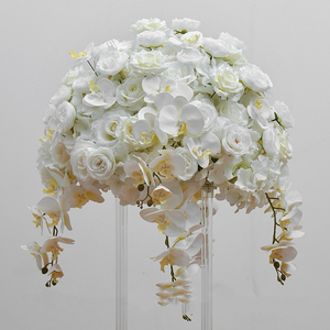 Bola de Flores Artificiales de Hortensia Blanca de Lujo, Alta Calidad y Durabilidad para Decoración de Bodas - Product Image 2