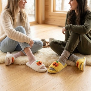 Pantuflas de Invierno <span class=keywords><strong>para</strong></span> Mujer y Hombre, Cálidas, Afelpadas, con Suela Antideslizante de TPR, Diseño de Calabaza, Calavera y Araña <span class=keywords><strong>para</strong></span> Halloween - Product Image 1
