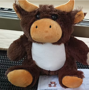 Peluche Mucca Marrone Carina da 25 cm con Pancia Bianca, Personalizzabile con Logo tramite Sublimazione a Caldo - Giocattolo di Peluche Animale di Tendenza - Product Image 6