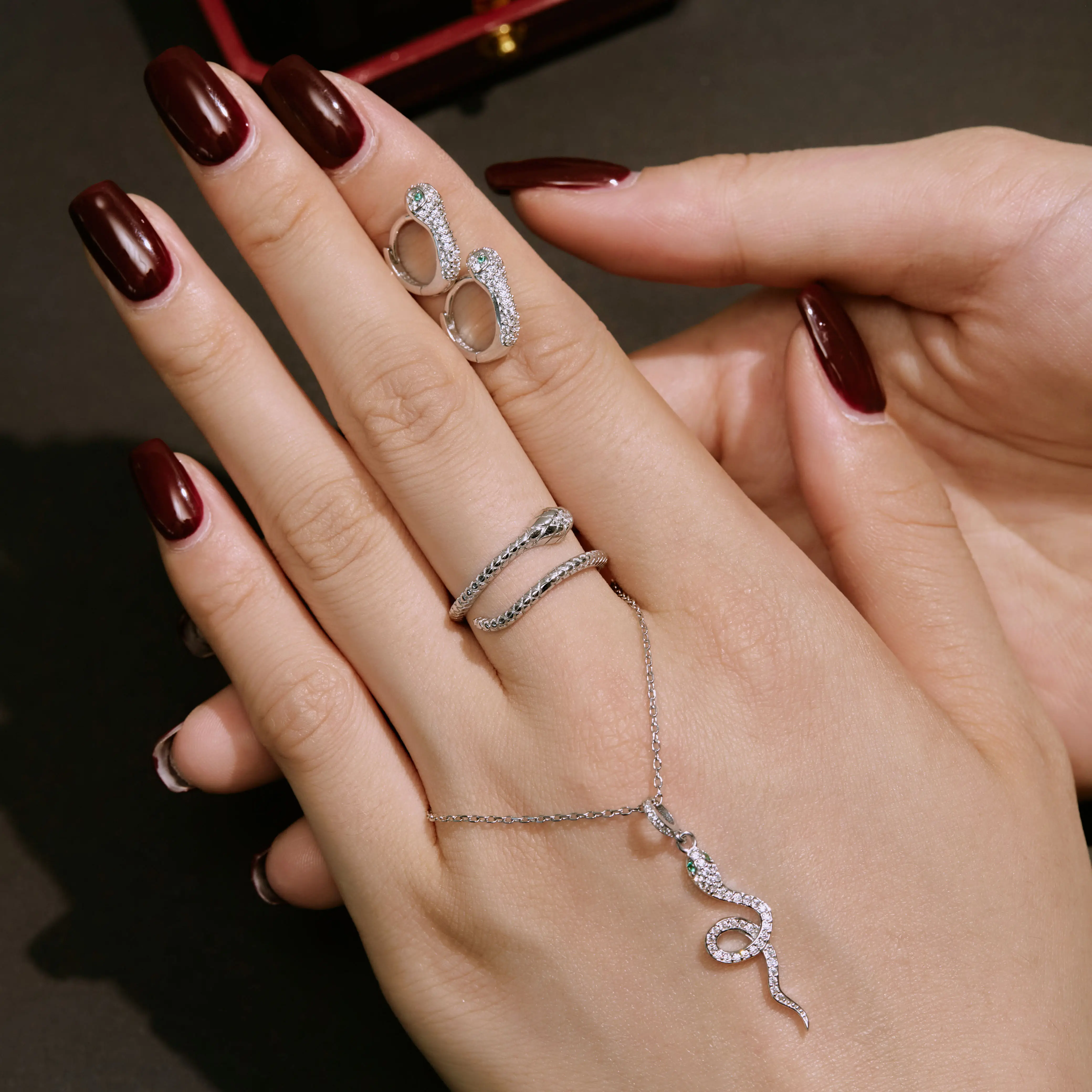 Vintage yılan gümüş 925 yüzük takı seti kişiselleştirilmiş zümrüt kübik zirkonya yılan küpe kolye yüzük kadınlar için