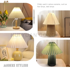 Hiện đại tối giản gốm đèn bàn màu trắng với xếp li vải cạnh giường ngủ bóng râm handmade thiết kế phổ biến cho sử dụng trong nhà - Product Image 6