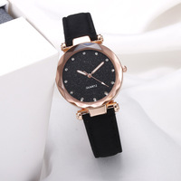 Montre de luxe à quartz pour femme, vente en gros 2026, bracelet en alliage et acrylique, cadran en verre, épaisseur de boîtier 10 mm, montre à aiguilles tendance pour les loisirs