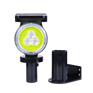 Haute <span class=keywords><strong>Qualité</strong></span> <span class=keywords><strong>Solaire</strong></span> LED Traffic Cone Light <span class=keywords><strong>Balise</strong></span> <span class=keywords><strong>De</strong></span> Sécurité Routière D'urgence avec Poignée Clignotant Réfléchissant Barricade Clignotant - Product Image 3