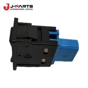 สวิตช์อัสซี ผ้าม่านสำหรับโตโยต้า HIACE KCH10 Granvia 2000-2002 OE 84940-26040 8494026040 - Product Image 4
