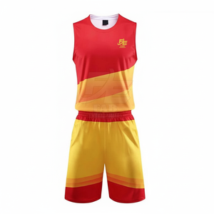Conjunto de uniforme de baloncesto sublimado personalizado con logotipo de equipo personalizado e impresión de números, tela de secado rápido - Product Image 1