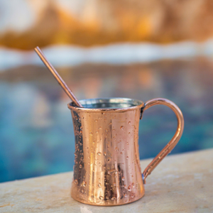 Juego de Tazas Curvas Moscow Mule de Cobre Puro de Lujo, con Acabado Pulido Liso Tipo Espejo, Forma de Reloj de Arena - Product Image 1