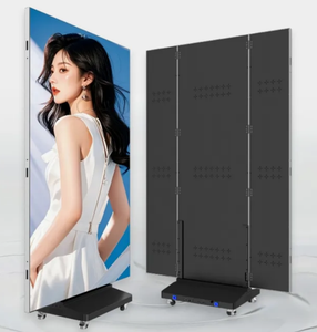 จอแสดงผล LED แบบพับได้สามตอน P2.5 สำหรับใช้งานภายในอาคาร ขายดีในยุโรปและสหรัฐอเมริกา เหมาะสำหรับห้างสรรพสินค้า  สามารถเคลื่อนย้ายได้ ไร้รอยต่อ - Product Image 1