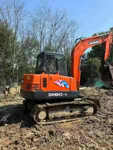 Mini-excavatrice Doosan DH60-7 d'occasion, 6 tonnes, petite pelle sur chenilles, certifiée CE EPA, importée de Corée, composants principaux, pompe haute efficacité - Product Image 3