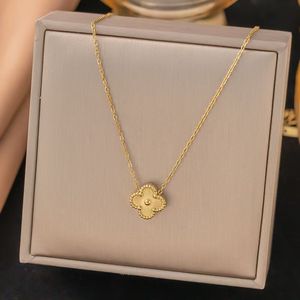 Phụ kiện cỏ ba lá may mắn cao cấp cho Parry - Product Image 5