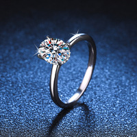 S925 argent sterling femmes bague haute qualité pigeon oeuf moissanite 2 carats bagues de fiançailles moissanite bague en diamant