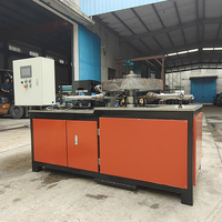 Machine à bordurer automatique avec tête de bordure réglable