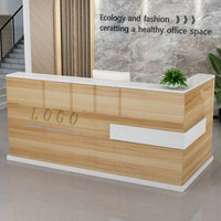 Comptoir d'accueil pour magasin de vêtements, comptoir de caisse d'angle, salon de beauté, réception d'hôtel, barbershop, bar, simple et minimaliste