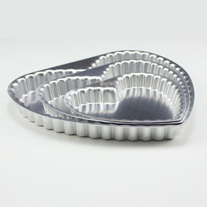 <span class=keywords><strong>Moule</strong></span> <span class=keywords><strong>à</strong></span> pizza en forme de cœur en aluminium réutilisable, plateau de cuisson cannelé en forme de cœur, <span class=keywords><strong>moule</strong></span> <span class=keywords><strong>à</strong></span> quiche, <span class=keywords><strong>moule</strong></span> <span class=keywords><strong>à</strong></span> <span class=keywords><strong>tarte</strong></span> aux pommes avec <span class=keywords><strong>fond</strong></span> <span class=keywords><strong>amovible</strong></span> - Product Image 3