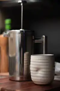 स्टोनवेयर मिट्टी के बर्तन प्राचीन पेय पदार्थ चाय कप प्रीमियम सिरेमिक मग हस्तनिर्मित एस्प्रेसो कॉफी मग कोई हैंडल नहीं