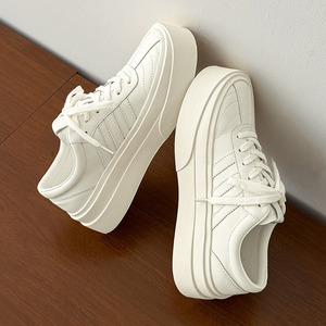 Zapatillas Blancas con Suela Gruesa Estilo 2026 para Hombre, Calzado Deportivo y Casual Moderno y Versátil para Primavera - Product Image 3