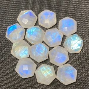 Piedra Lunar Natural en Forma Hexagonal, Calidad AAA+, Facetada, Corte Checker de un Solo Lado, Pulida a Mano, Multifuego, para Joyería - Product Image 3