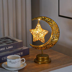 Boule lumineuse en fer plaqué or gravée LED transfrontalière, étoile et lune, bougeoir en métal sculpté, décoration de pièce pour le festival du Ramadan - Product Image 6