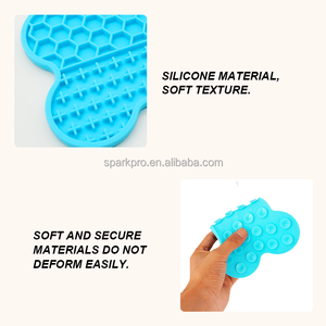 Alfombrilla de Silicona para Lamer para Mascotas, Diseño Único 2023, Forma de Hueso, Color Azul, Segura, Limpia, de Silicona, Anti-Asfixia, para Perros - Product Image 3