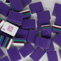Ensemble de Mahjong Américain de Luxe Personnalisé sur Mesure 160 Pièces 32mm Acrylique 4 Couches avec Jokers et Fleurs, Dos Violet, Face Verte, pour le Divertissement