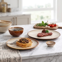 Service de vaisselle en céramique jaune coloré Collection de plats et assiettes gravés pour occasions de mariage