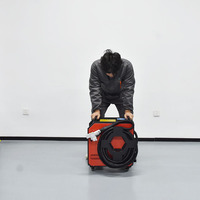 Machine de nettoyage laser industrielle portable refroidie par air 2000W pour l'entretien des tours d'éoliennes et des équipements hydroélectriques