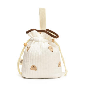Bolsa de pañales portátil de algodón acolchado con patrón de oso personalizado, tipo saco con cordón, para mamá, para colgar en el cochecito, para llevar a mano - Product Image 1