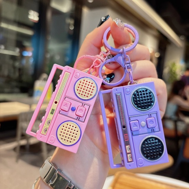 Portable Party Keychain Gifts Mini Retro Player Classical Radio Recorder Keychain Pendant Ornament Mini Tape Recorder Keychain