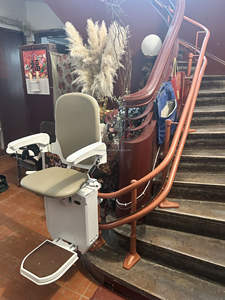 Elevador <span class=keywords><strong>de</strong></span> Escaleras Curvo Personalizado Directo <span class=keywords><strong>de</strong></span> Fábrica, Elevador Eléctrico Duradero <span class=keywords><strong>para</strong></span> Escaleras <span class=keywords><strong>de</strong></span> Casa o Villa, <span class=keywords><strong>Precio</strong></span> Bajo - Product Image 2