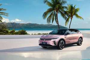 Voyah Zhiyin 2024: Nuova Auto Elettrica a Lunga Autonomia, Eccellenza Stradale, Disponibile per Consegna Immediata - Product Image 2