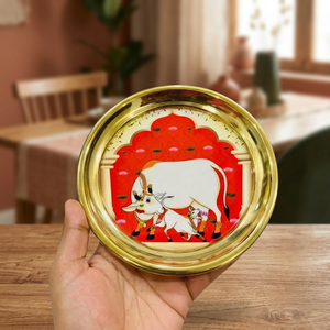 Assiette décorative en métal peinte à la main, design de vache de dessin animé rond, style chinois traditionnel, cadeau fait main - Product Image 6
