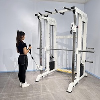 Station de musculation multifonctionnelle en métal pour la vente en gros avec pile de poids de 140 kg pour usage universel