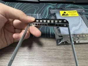 Bac à disques SSD NVMe 2,5 pouces pour serveur PowerEdge 16G R660 R760, support de montage à chaud, fabriqué à Guangdong - Product Image 1