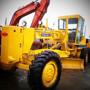 Niveleuse de moteur de KOMATSU GD623A d'occasion de nouveauté à vendre - Product Image 2