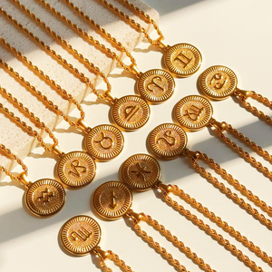 Collar del zodiaco de oro de 18K, colgante de astrología, Horóscopo de acero inoxidable, collar con signo del zodiaco, regalo de cumpleaños personalizado - Product Image 1